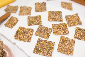 Quinoa and Brown Rice Crackers A Crunchy Delight