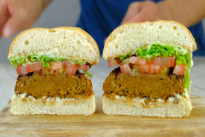 Red Lentil Burger with Garlic Aioli