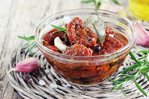 Sun-Dried Tomatoes in Olive Oil